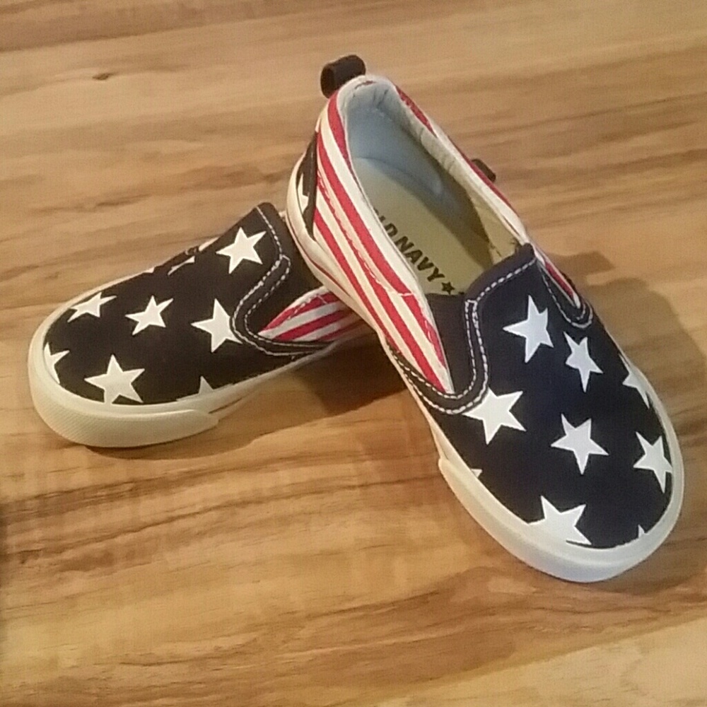 Old Navy canvas sneakers flag size 7